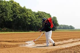 【現場で役立つ農薬の基礎知識2018】土壌消毒のポイント　計画的予防散布で確実に防除
