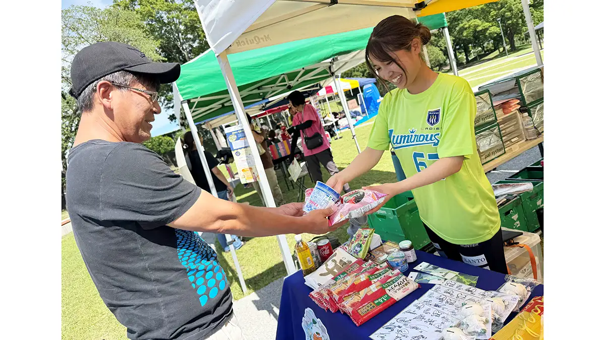 女子サッカー「ザスパ群馬ルミナス」と合同フードドライブ実施　パルシステム群馬