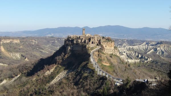 「天空の城ラピュタ」モデルの地で楽しむ料理と周辺の魅力　ローマ在住ジャーナリスト・茜ヶ久保徹郎【イタリア通信】
