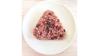 北播磨産キラリモチ使用「冷凍もち麦おにぎり＆おこわ」3種を新発売　マルヤナギ小倉屋