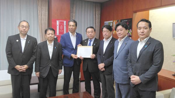 米の先物取引　農相が堂島取引所に認可　自民党、市場監視など申し入れ