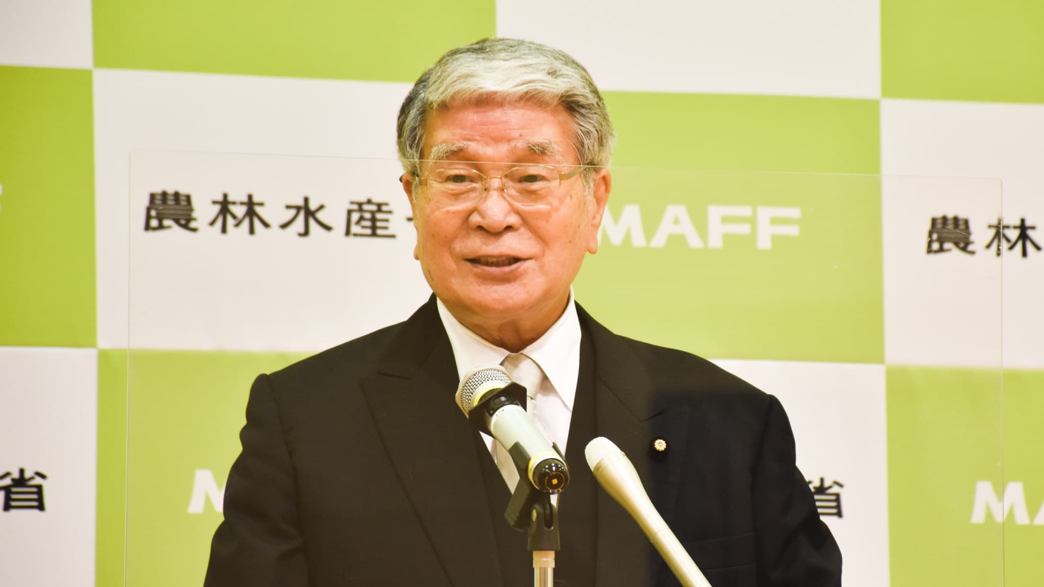 中国からの稲わら輸入停滞で「国内の広域流通の整備も」　野村農相が会見で