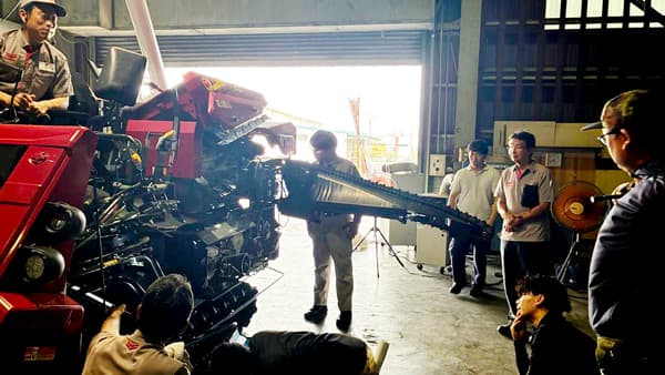 共同購入コンバイン整備研修会を開催　実機で特徴・性能や点検・整備方法を学ぶ　ＪＡ全農おかやま