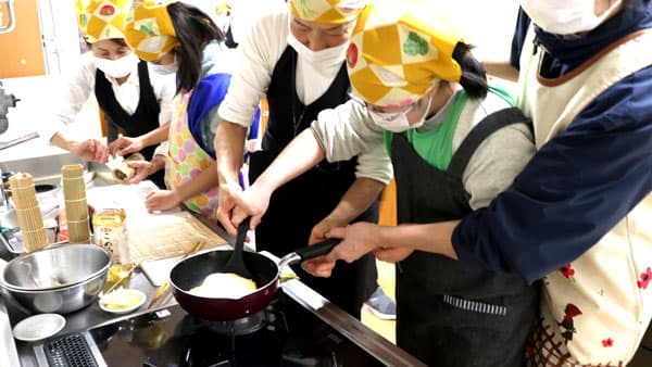 「全農みんなの子ども料理教室」国産農畜産物でお正月料理作りに挑戦