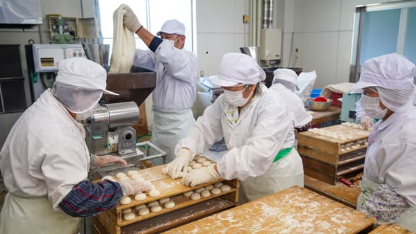 お正月向の準備に「小岱もち」作り始まる　ＪＡたまな