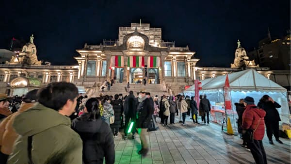 ホットミルクと除夜の鐘　築地本願寺でホットミルクお振舞い　ＪＡ全農