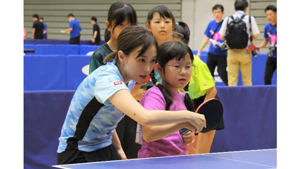 石川佳純の卓球教室「47都道府県サンクスツアー」岩手で開催　ＪＡ全農