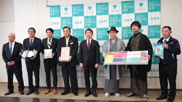 スウェーデンとの交流に　玉名市に協賛品を贈呈　ＪＡたまな