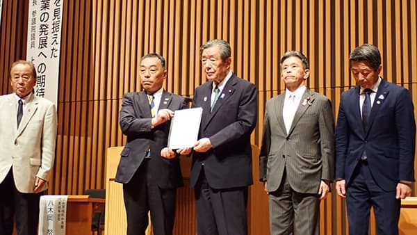 農畜産物を「交渉カード」にするな　トランプ関税でＪＡ茨城県中央会　森山自民幹事長に緊急要望