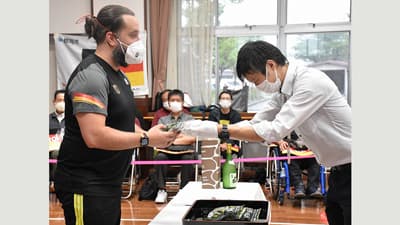 ボッチャ競技のドイツ代表に「だだちゃ豆」を贈呈　ＪＡ鶴岡