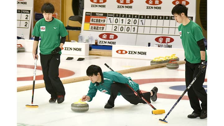 大学カーリング日本一決定　副賞に青森県米「青天の霹靂」と「りんご」贈呈　ＪＡ全農