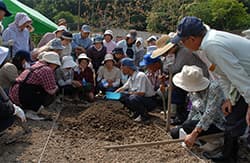 小規模農家が協同の力　直売所を核に〝地産都商〟