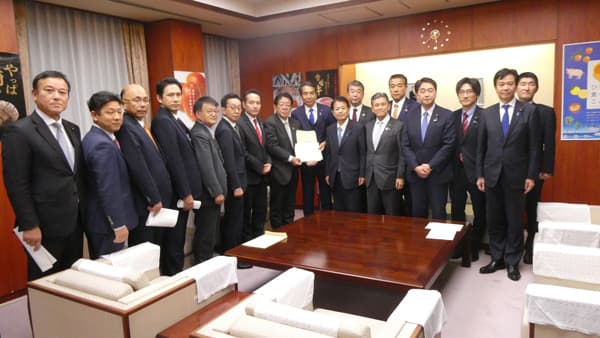 水田活用の直接支払交付金　十分な予算を　自民議員が農相に要請