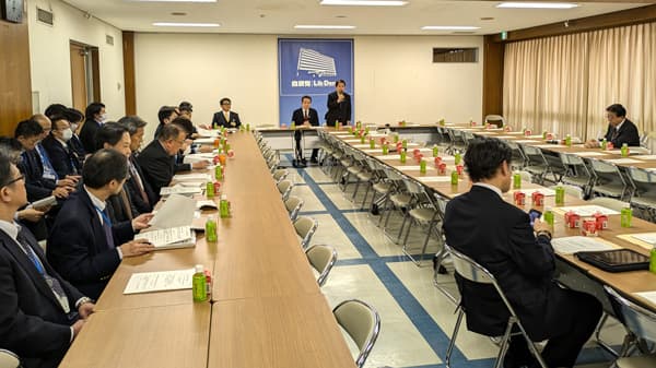 加工原料乳生産者補給金　0.23円増の11.90円／kg　黒毛和種保証基準価格　1万円引き上げ　2025年度畜産物価格