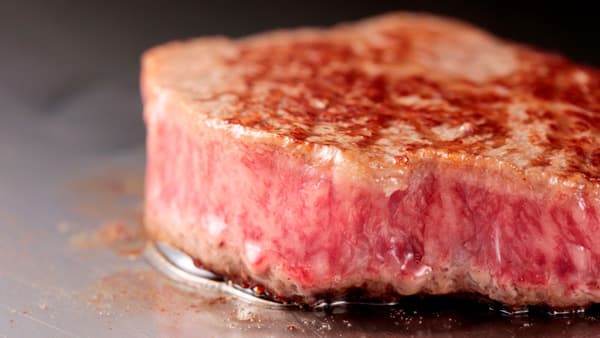 4大会連続最高位「おいしさ日本一宮崎牛」大都市圏主要駅で発信