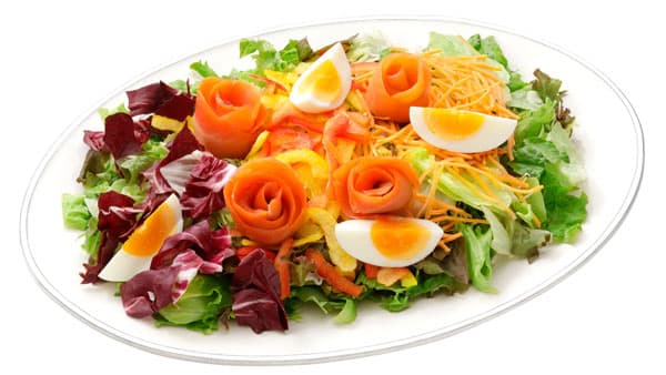 家族で楽しむごちそうサラダ「パプリカのカラフルミックス」新発売　サラダクラブ