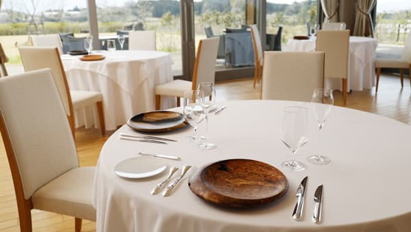 「なら食と農の魅力創造国際大学校」実践オーベルジュ棟がリニューアルオープン