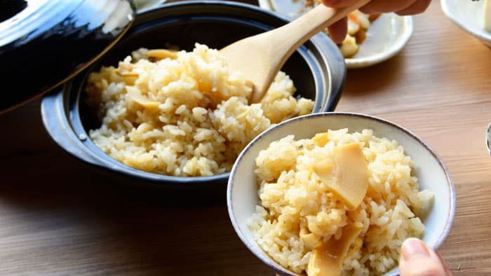 朝掘り筍を収穫から最短2日で調理「筍まぜごはんの素」など予約開始　石井食品