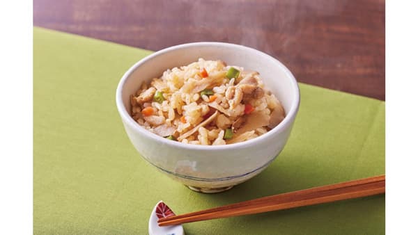 国産大麦入り和風炊き込みごはん「鶏ごぼうめし」新登場　コープ自然派