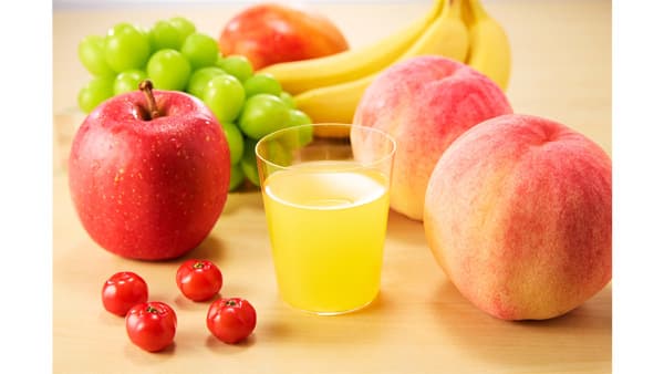 季節限定「春のフルーツこれ一本　白桃＆アセロラブレンド」新発売　カゴメ