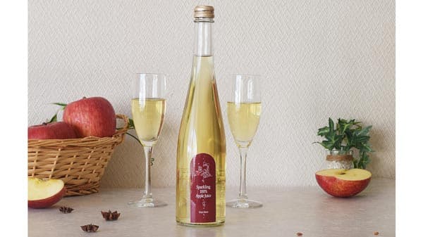 青森のりんご農家が届ける「果汁100％スパークリングりんごジュース」発売