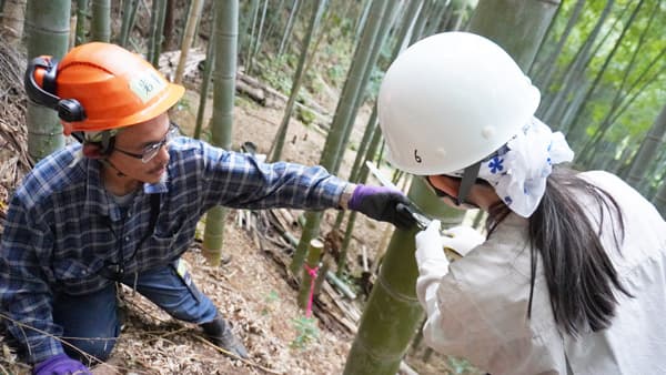 竹の間伐を体験　幅広い世代の自然体験と環境保全学習の場を視察　パルシステム