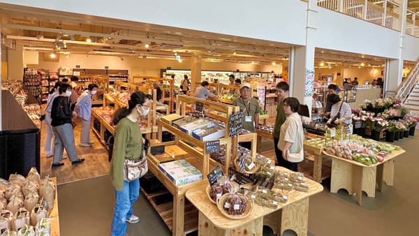 長野「道の駅八千穂高原」オープン1か月で来場者数11万人を突破