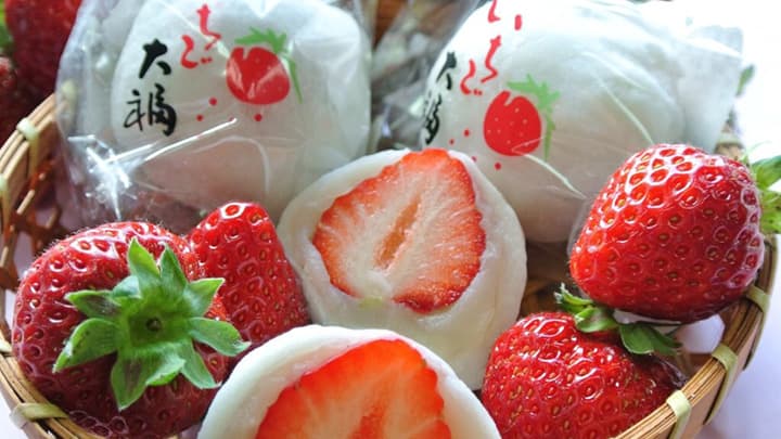 農家と老舗和菓子処がタッグ　旬のいちご大福を発売　八幡・枚方地域産品開発連合