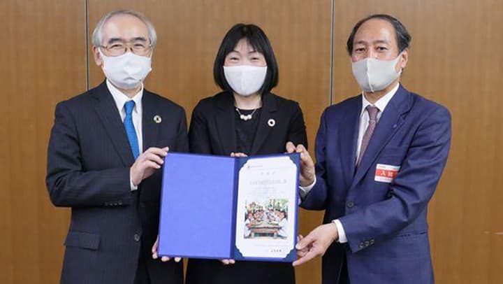 「CO・OP×レッドカップキャンペーン」募金贈呈式を開催　日本生協連