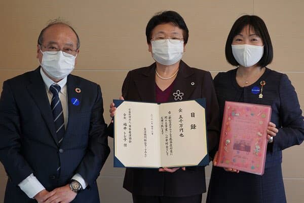 コロナ禍で地域医療を支える日本看護協会に5000万円寄付　コープみらい