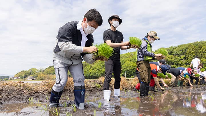 東北農業に貢献へ　福島県浪江町で田植え実施　アイリスオーヤマ