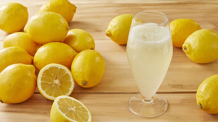 生搾りレモンが香る夏限定「レモンソーダ」発売　青木フルーツ