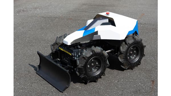北海道生まれの小型・無人除雪機「除雪ドローンFシリーズ」予約開始　エバーブルーテクノロジーズ
