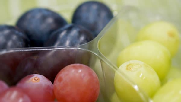 青果物のアソート販売に丸カップ「PC-LMB仕切付きシリーズ」新発売　エフピコチューパ