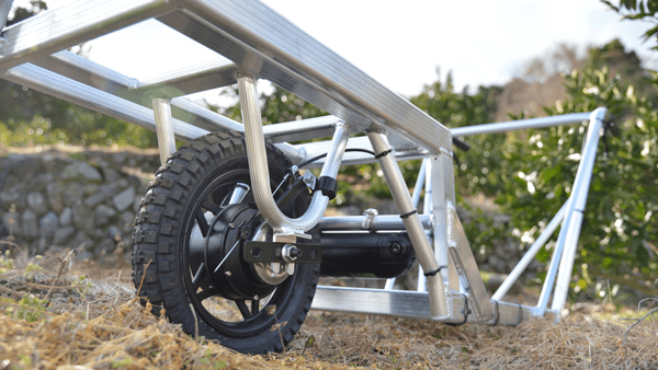 ねこ車電動化キット「E-Cat Kit」岐阜県で栗農家の運搬作業を支援　CuboRex