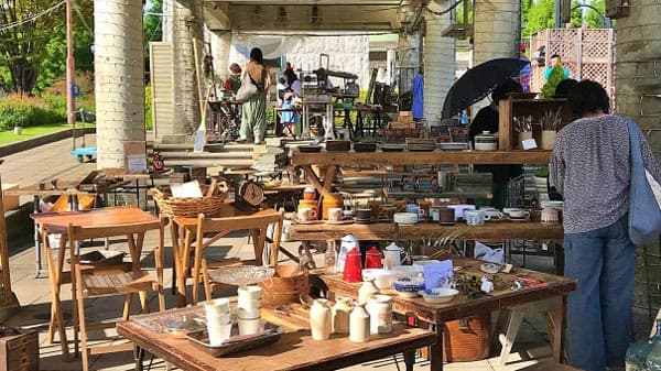 ぐんまフラワーパークでアンティークと花がテーマのマーケット開催　カネコ種苗