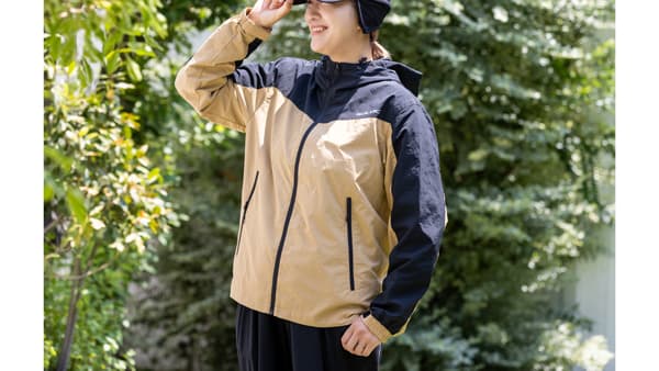 新ブランド「SOLVIC」から「撥水防風ジャケット　フード付き」登場　コメリ