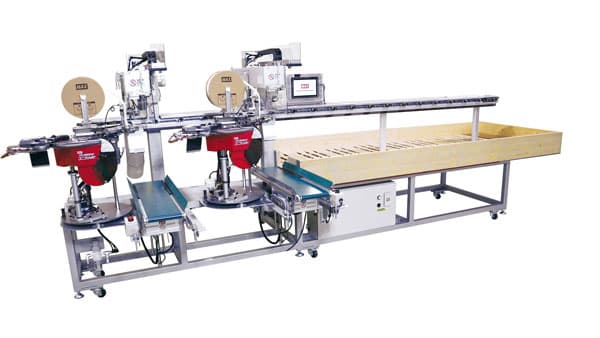 マックス自動搬送袋とじ機シリーズ　迅速作業へ全機種タブレット搭載