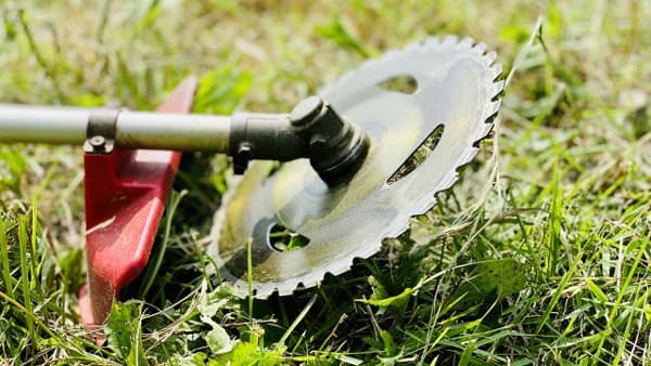 滋賀県「女性農業者学びのミニ講座」刈払機の使い方とメンテナンスを伝授　農機具王