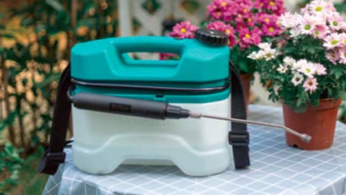 USBで充電　家庭菜園、ガーデニングに「充電式噴霧器」新発売　コメリ