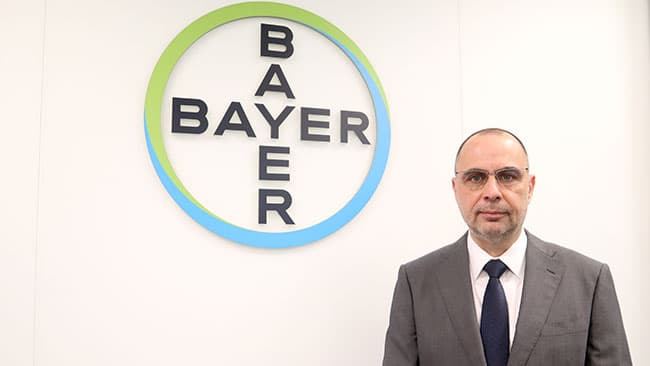 ドローンとAIで農薬散布の自動化加速　バイエル