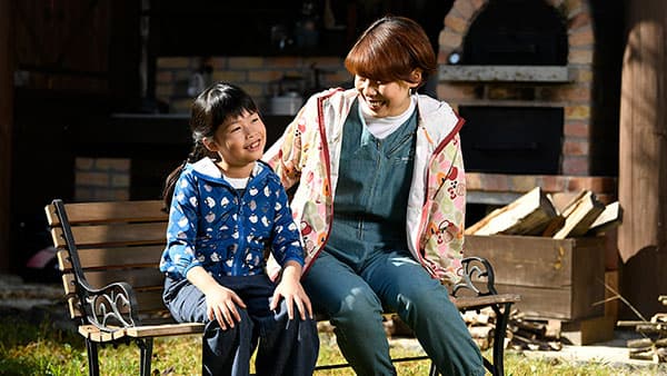 ハローキティと本格農作業着がコラボ　25日から新発売　MONKUWA