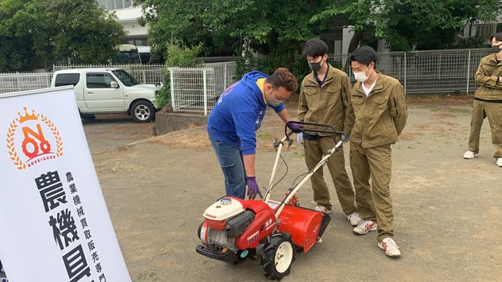 農業実習に活用へ　桐生一高に小型耕運機を寄贈　農機具王