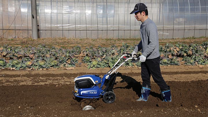 小回りよくほ場の隅々までラクラク　ミニ耕うん機「KM30」新発売　井関農機