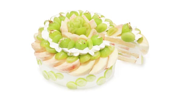 桃とシャインマスカットを一度に　８月のショートケーキ登場　カフェコムサ