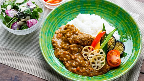 船橋市産の小松菜、ニンジン、梨を使用「ふなばしカレー」数量限定で販売　石井食品