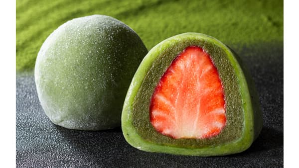 静岡県産　天空の抹茶×紅ほっぺ「天空の抹茶　苺大福」4月限定販売　亀屋万年堂