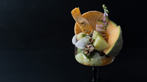 メロンと和の甘味の冬パフェ　8日から登場「果房 メロンとロマン」