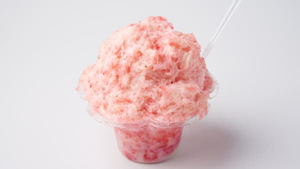 いちごを丸ごと20個以上削った「丸ごといちご削り氷」この夏限定で発売　成田ファームランド
