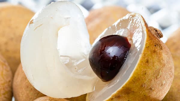 辰年への年越しに縁起物フルーツ「龍眼」空輸で手配　豊洲市場ドットコム